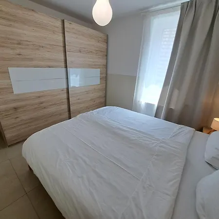 Kernsaniert Barrierefrei Apartment Vlotho