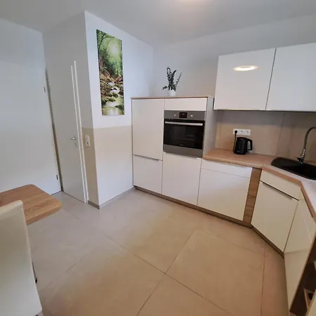 Kernsaniert Barrierefrei Apartment *